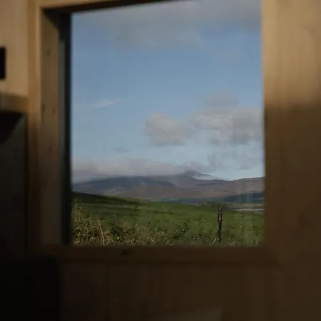 Holiday home Reconnect At Off-grid Hilltop With Valley Views *