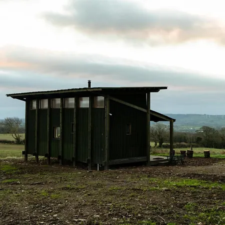 Reconnect At Off-grid Hilltop With Valley Views Holiday home Cappoquin