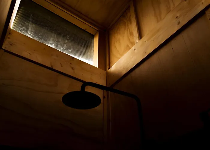 Reconnect At Off-grid Hilltop With Mountain Views *