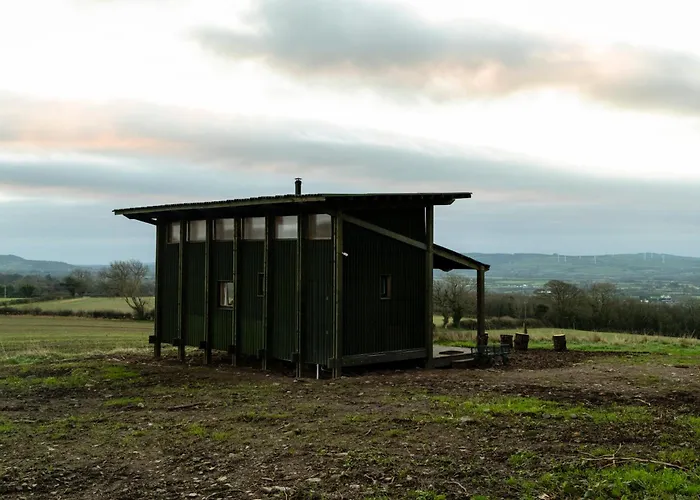 Reconnect At Off-grid Hilltop With Mountain Views 펜션 카포퀸